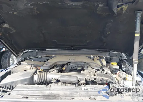 2018 Jeep Wrangler Unlimited Rubicon 4X4 from USA, damaged, VIN 1C4HJXFG6JW221579